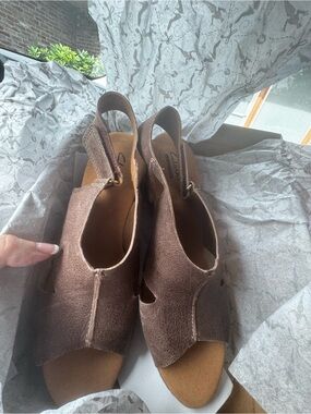 Clarks Brown wedge cork helped sandals size 8 NIB